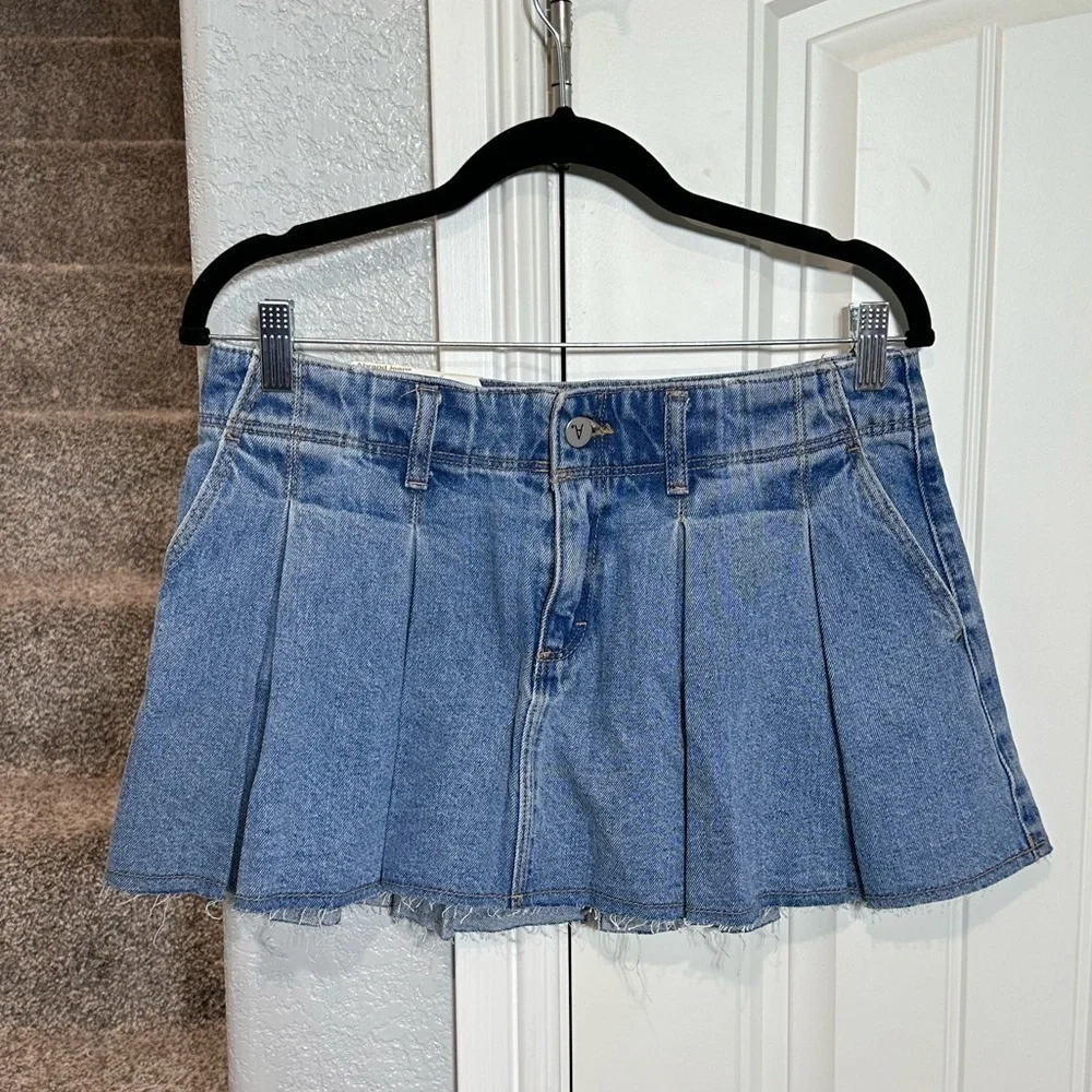 Abrand Pleated Denim Mini Skirt